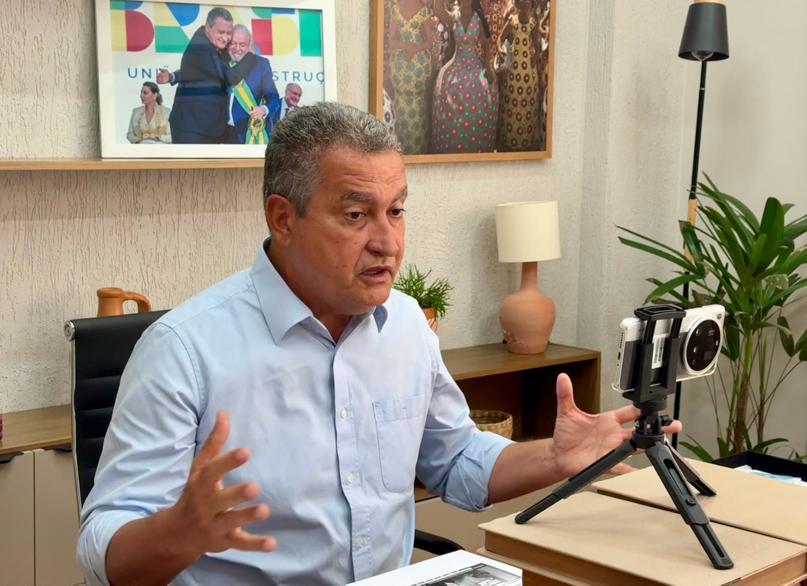 Rui Costa diz estar ‘perplexo’ com eleição de Carlos Bolsonaro em SC