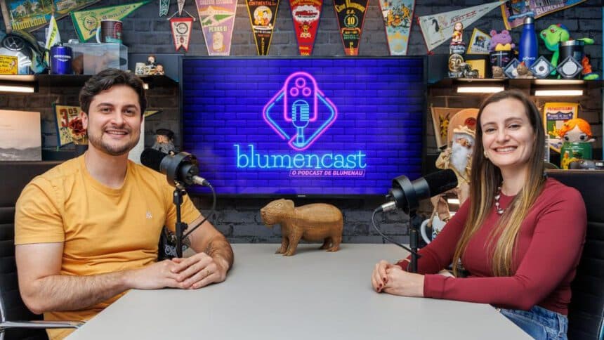 Podcast Caseiro Vira Fenômeno Regional e Impulsiona Influenciadores de Blumenau