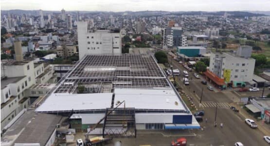 Saúde em Obras: Estado avança em mais de 80% da revitalização do telhado do Hospital Regional do Oeste em Chapecó