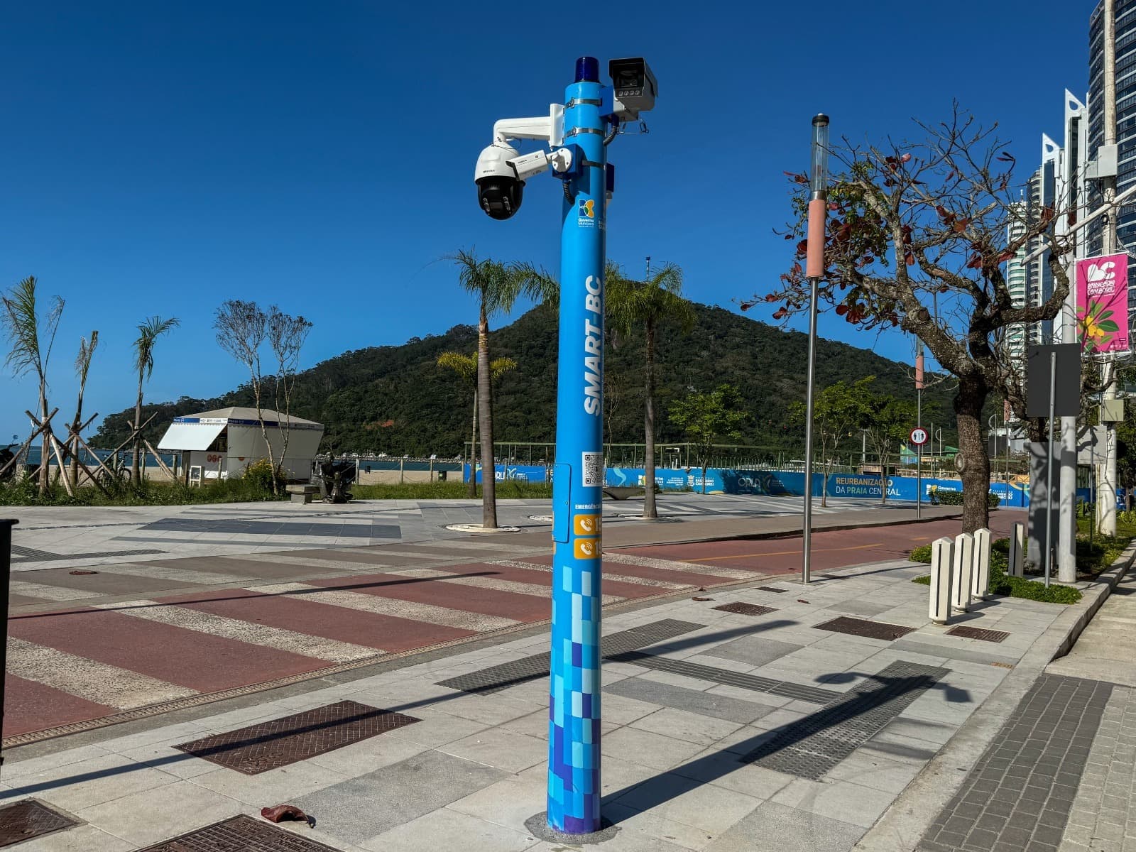 Smart BC: Balneário Camboriú instala totens de segurança
