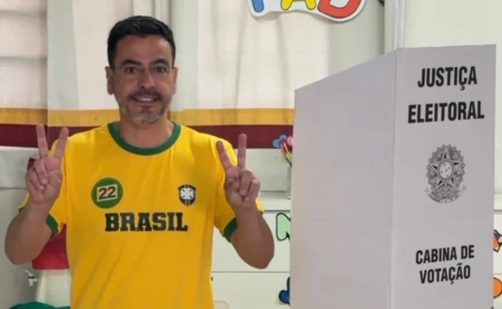 (Vídeo) Soratto vota no Colégio São José, em Tubarão - HC Notícias
