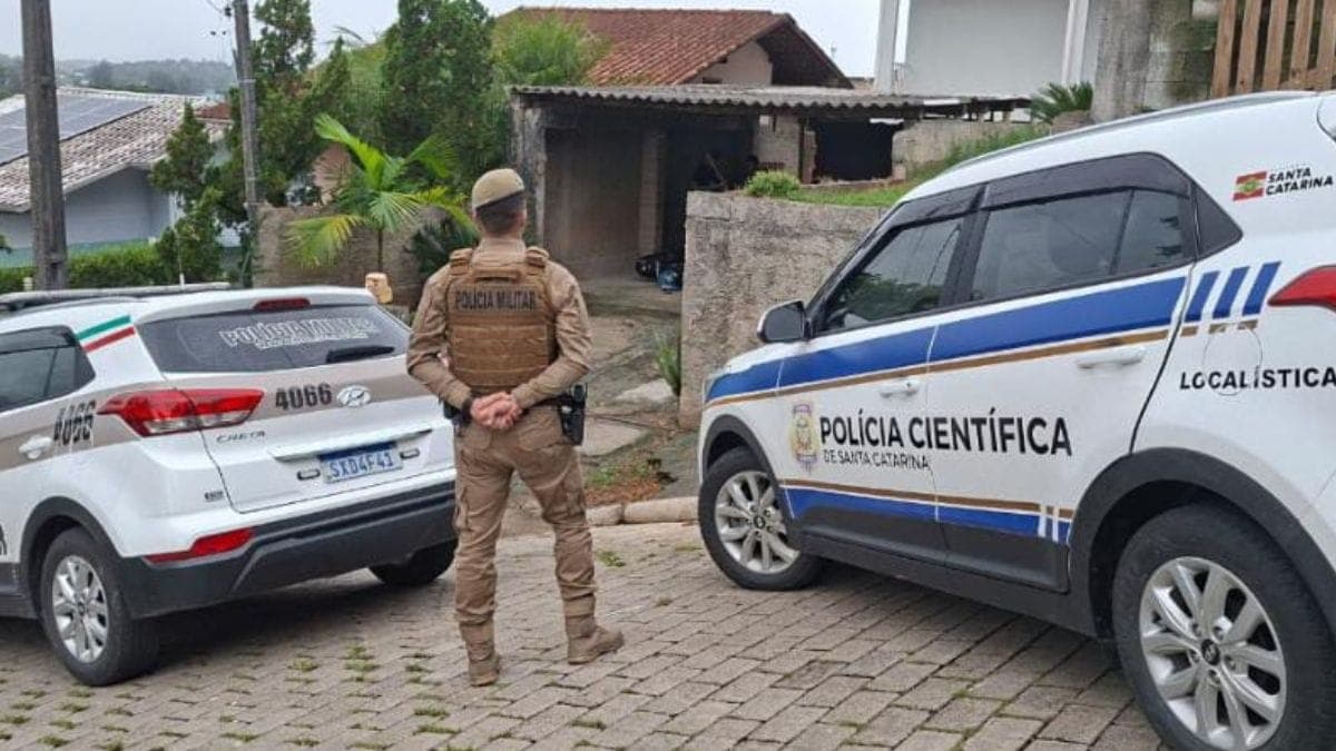 Pastor é esfaqueado por ex-marido de fiel durante visita de aconselhamento em SC