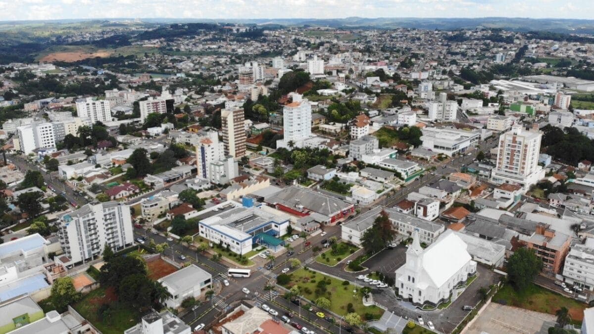 TST condena associações empresariais em SC a pagar R$ 600 mil por assédio eleitoral