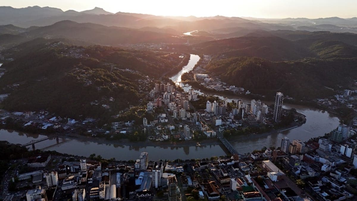 Capital Nacional da Cerveja desbanca Balneário Camboriú em valorização de imóveis em SC