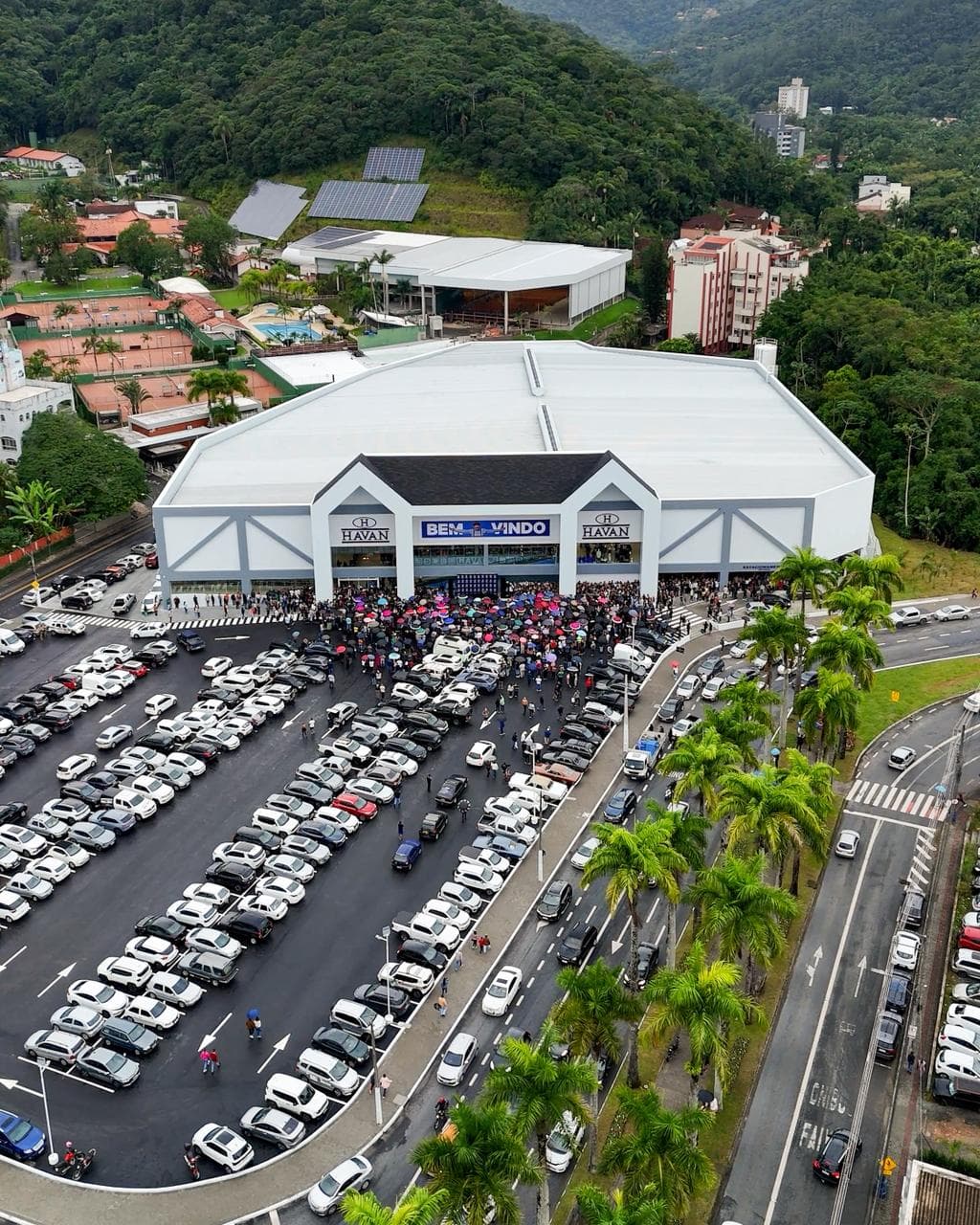 Havan inaugura megaloja em estilo enxaimel e amplia presença em Blumenau
