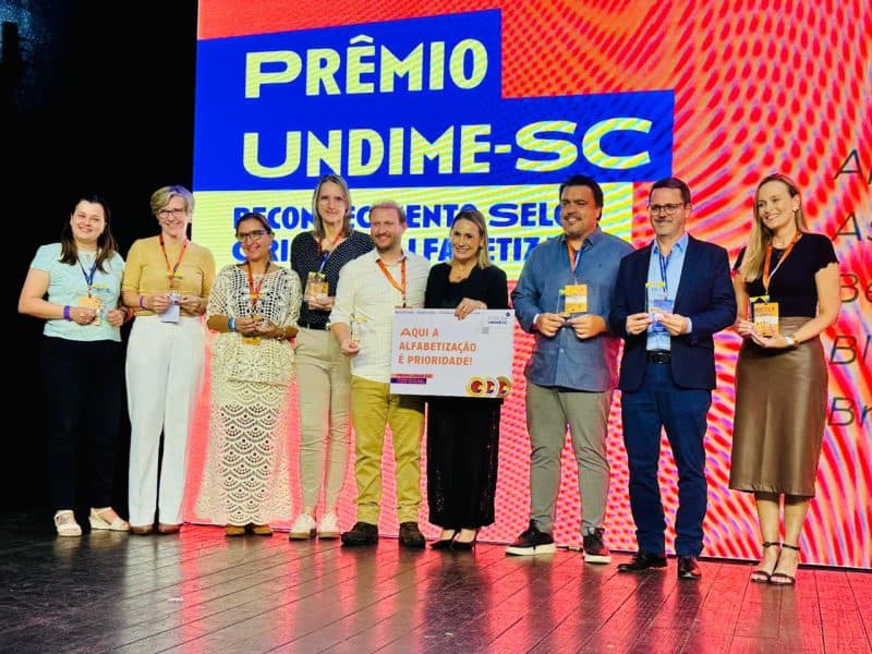 Indaial conquista pela primeira vez o Selo Ouro de Alfabetização e se destaca na educação em SC