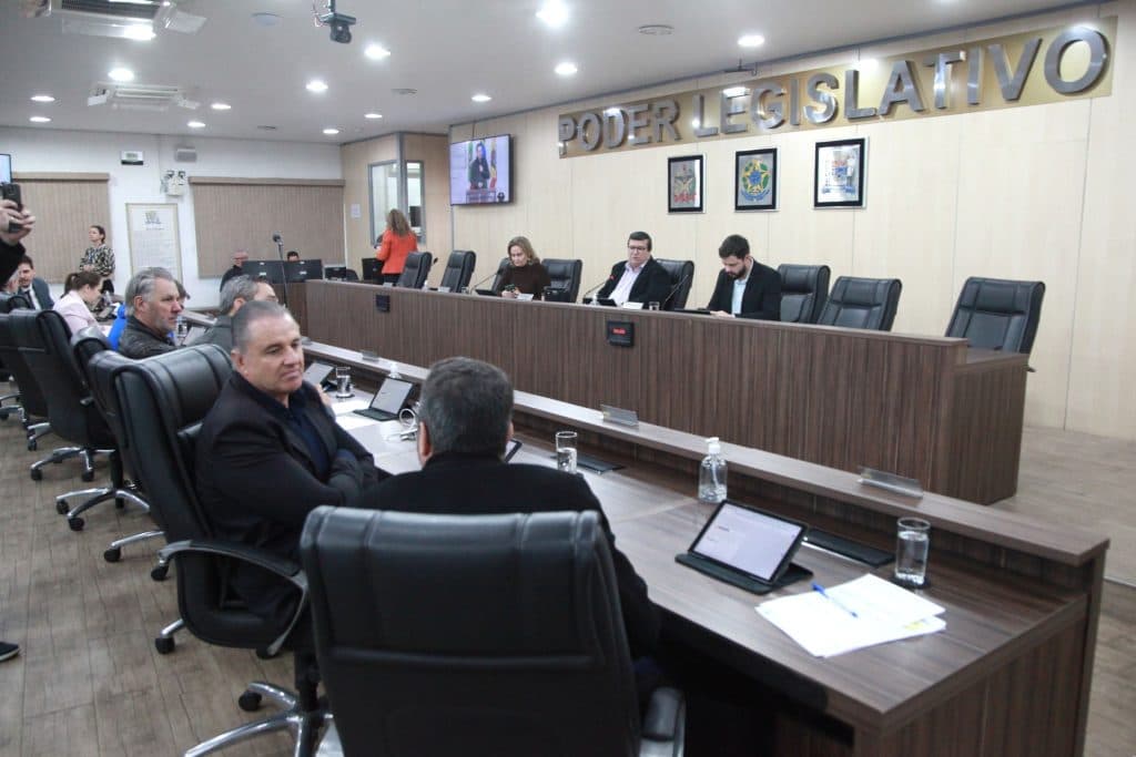 Câmara aprova alteração na Lei Orgânica que muda convocação de suplentes em Blumenau