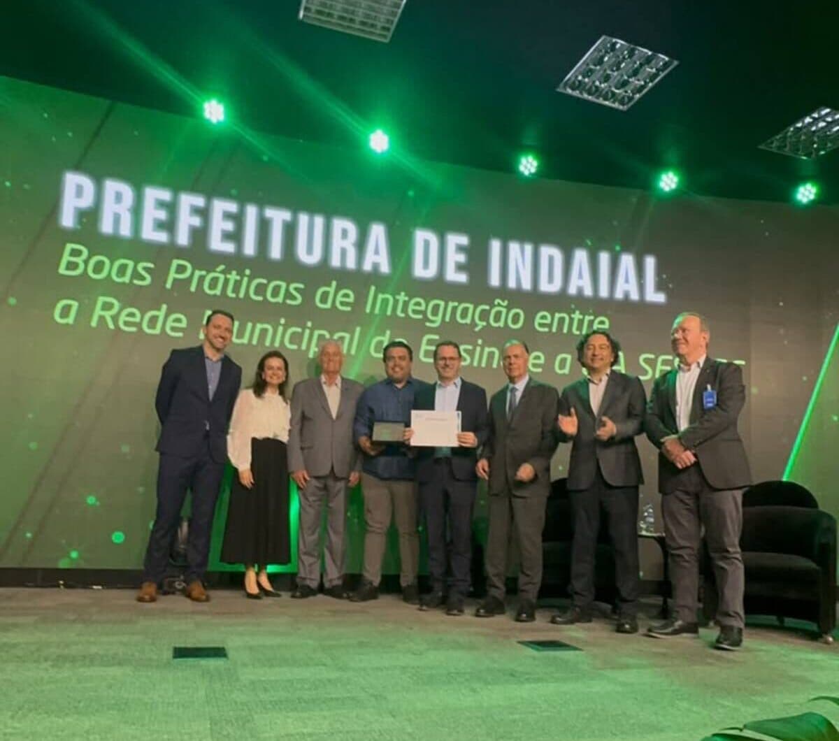 Indaial é premiada pelo SESI/SC por iniciativa que ajuda jovens e adultos a concluir os estudos