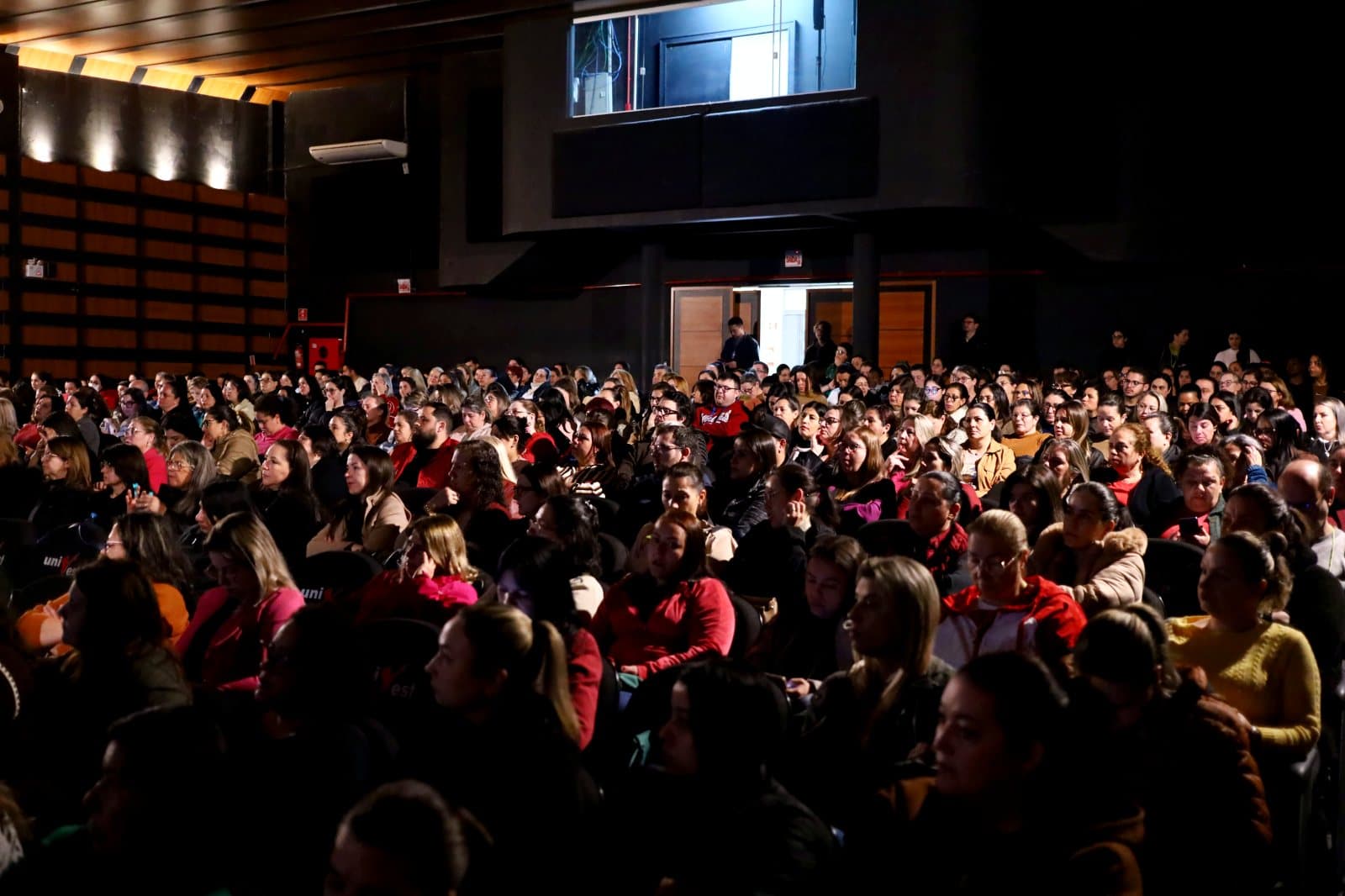 Seminários temáticos movimentam segundo e último dia do XX Congresso de Educação de Lages - Notícia no Ato