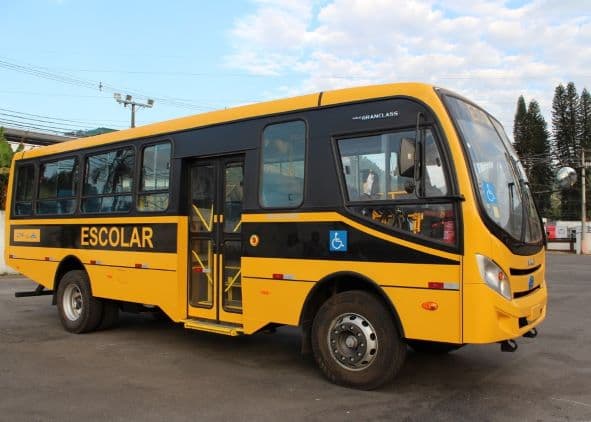 Vereadores derrubam veto e ampliam critérios do transporte escolar em Jaraguá do Sul
