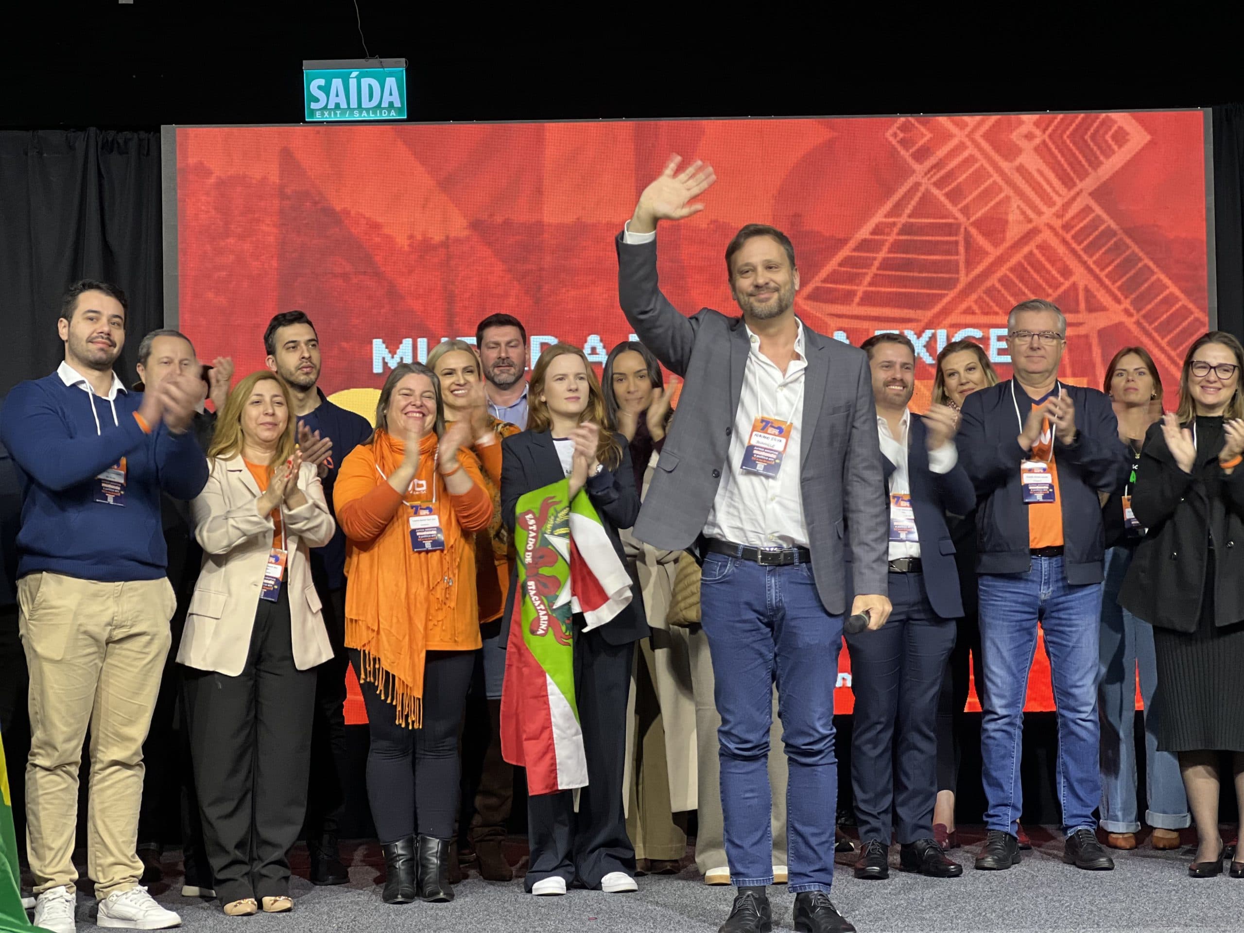 Partido Novo reúne lideranças em Joinville e lança pré-candidatura de Adriano Silva a vice-governador