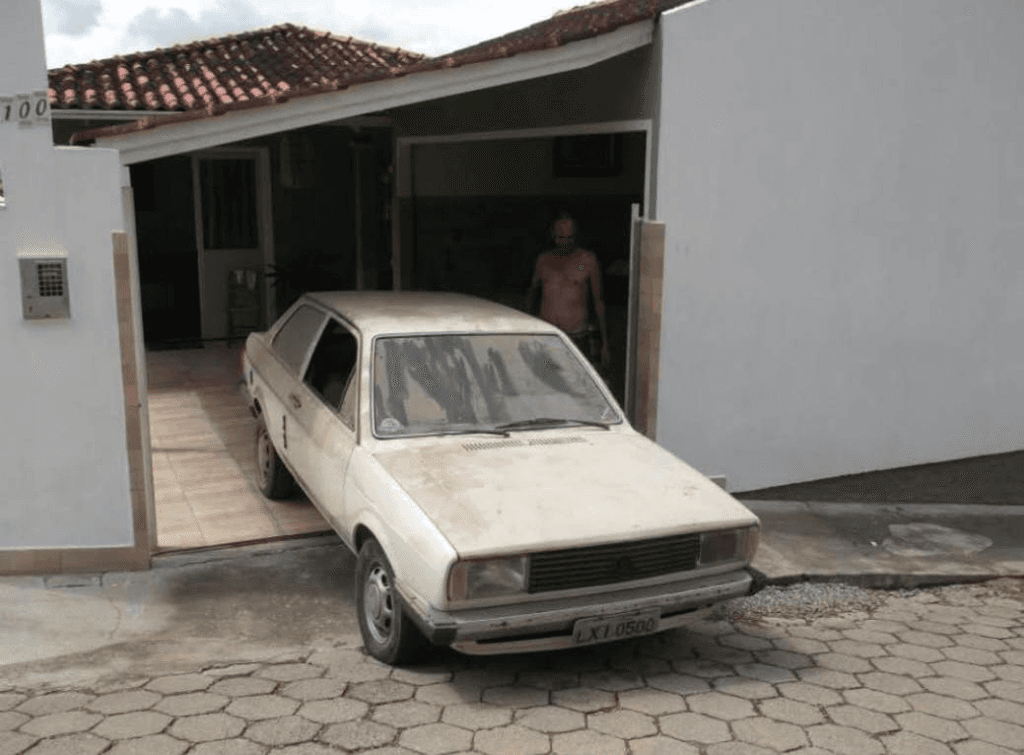Catarinense procura carro que marcou a história da família nos anos 2000