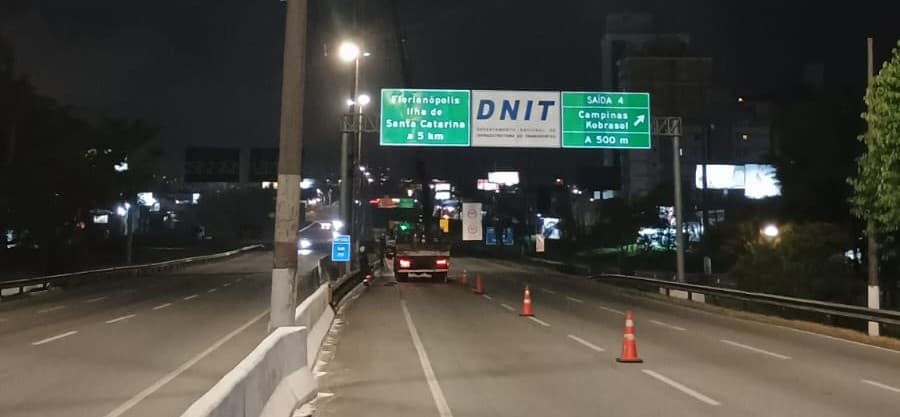 Iluminação da Via Expressa avança no trecho de responsabilidade de São José