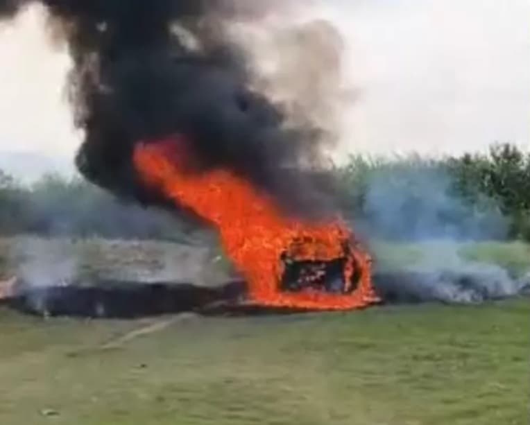 Viatura da Guarda Municipal é incendiada durante abordagem a usuários de drogas na capital