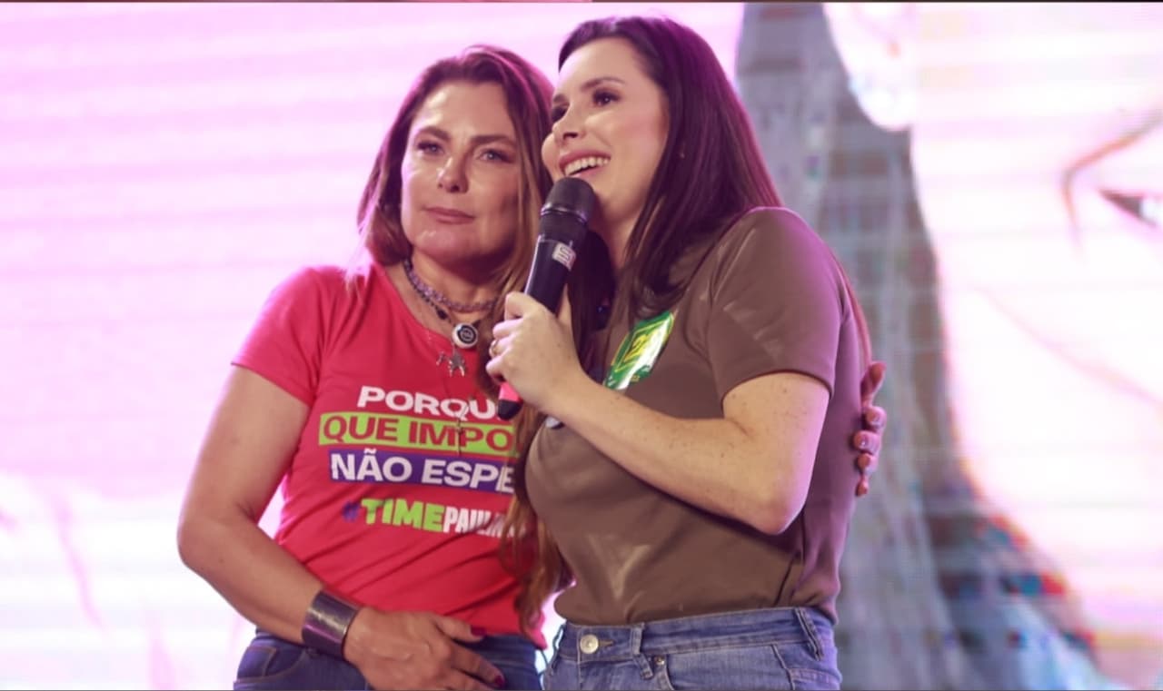 Paulinha faz ato de lançamento da campanha a deputada federal