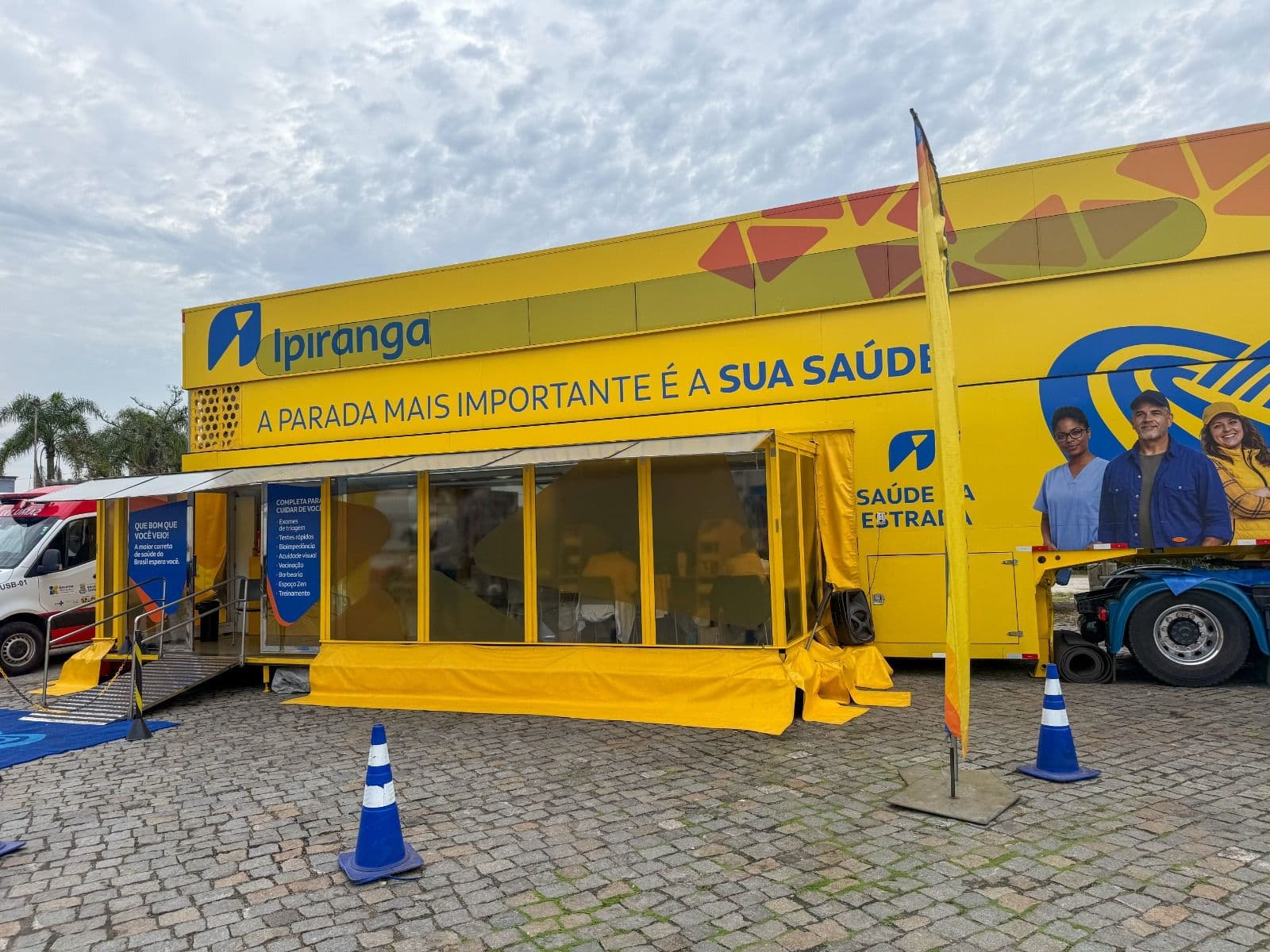 Ação em Balneário Camboriú levou vacinação, testes rápidos e outros atendimentos de saúde a caminhoneiros - Página 3