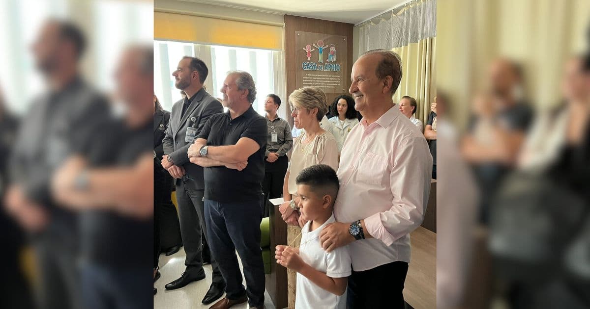 Em Blumenau, Jorginho Mello comenta saúde de Bolsonaro e reencontra criança que venceu a leucemia