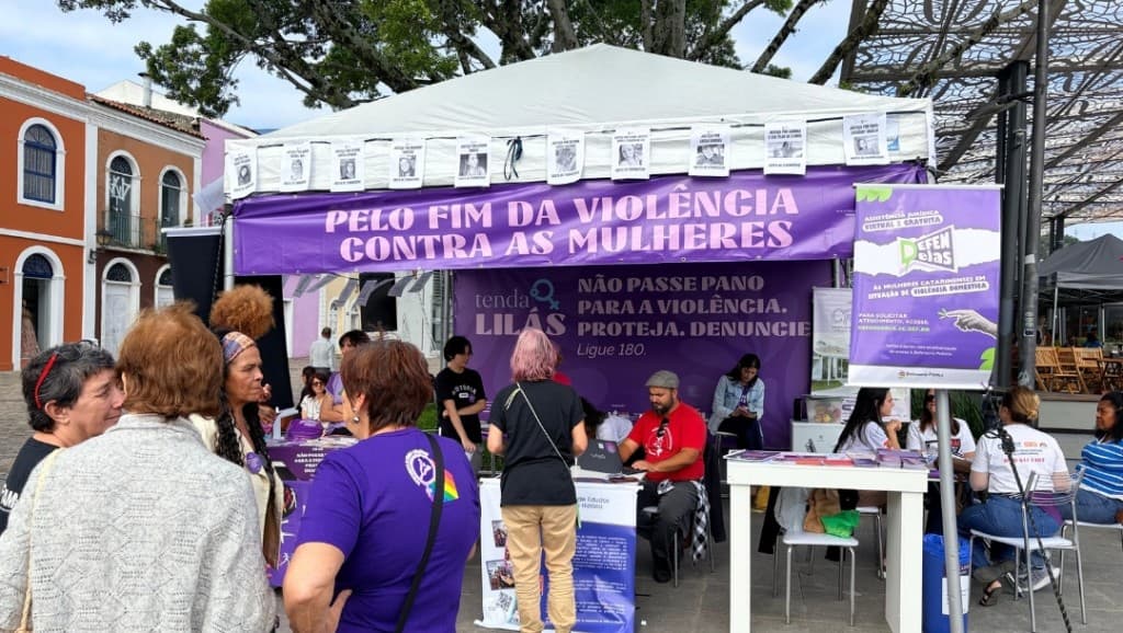 Tenda Lilás chega a Florianópolis (SC) com serviços de orientação e mobilização para mulheres - RADAR DIGITAL BRASÍLIA