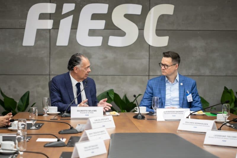 FIESC e governo de SC montam grupo de trabalho por medidas contra “Segundo Tarifaço”