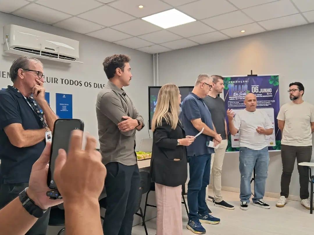 (VÍDEO) CDL e Sindilojas lançam promoção “1º de Maio da Sorte” para incentivar comércio - Rádio Cidade
