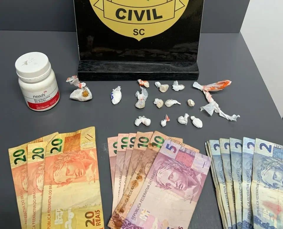 (VÍDEO) Tráfico, intimidação e ameaças: operação termina com prisões em Brusque - Rádio Cidade