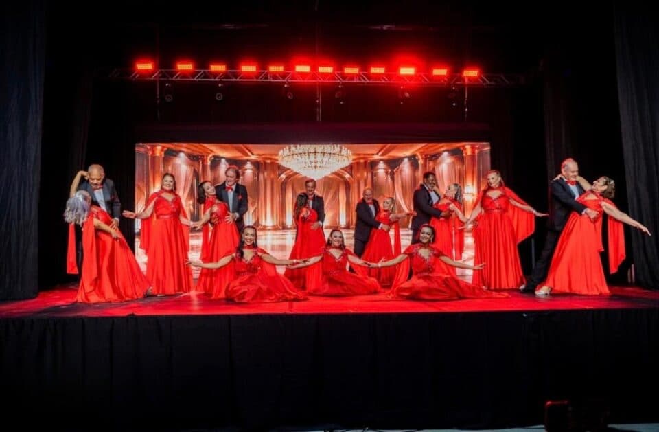 Bailarinos de São José conquistam o topo do maior festival de dança do mundo