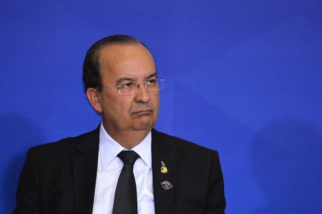 Governo de SC sanciona lei que permite pais proibirem filhos em aulas sobre gênero