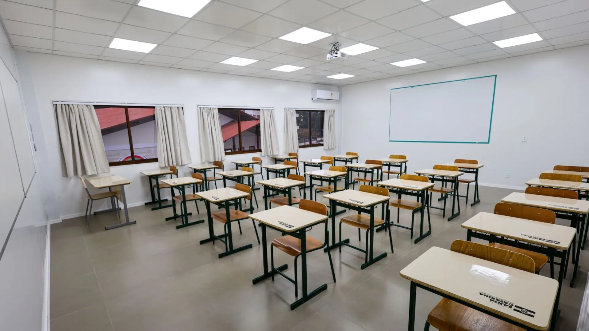 Governo de SC entrega 58 obras em escolas em 2026 e soma R$ 320 milhões em investimentos
