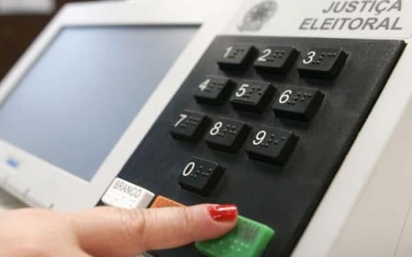 O que mostra a nova pesquisa Neokemp; Investigação em Blumenau pode chegar a núcleo político