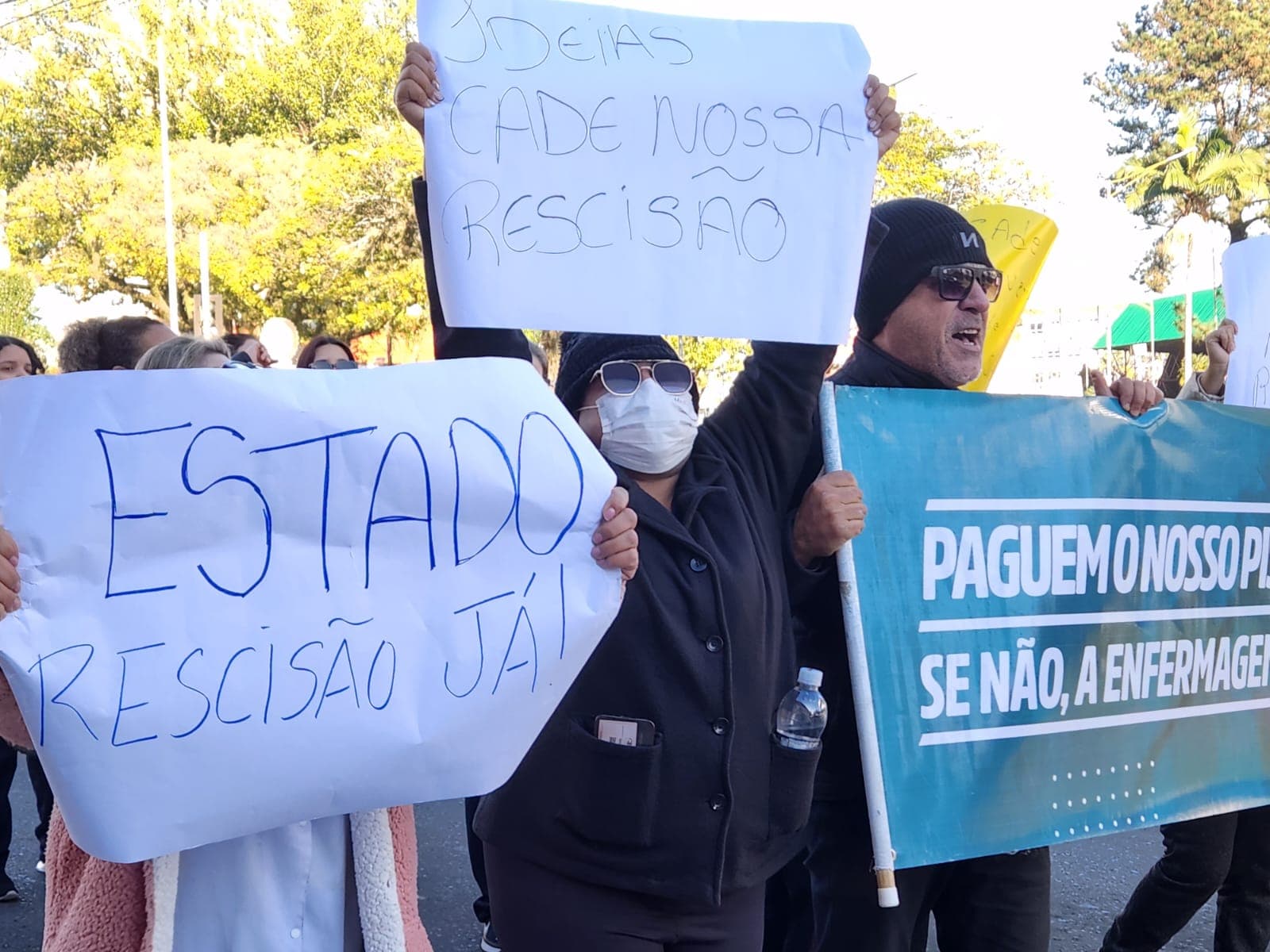 Protesto em Criciúma: Técnicos de Enfermagem Cobram Pagamentos Atrasados e Piso Nacional