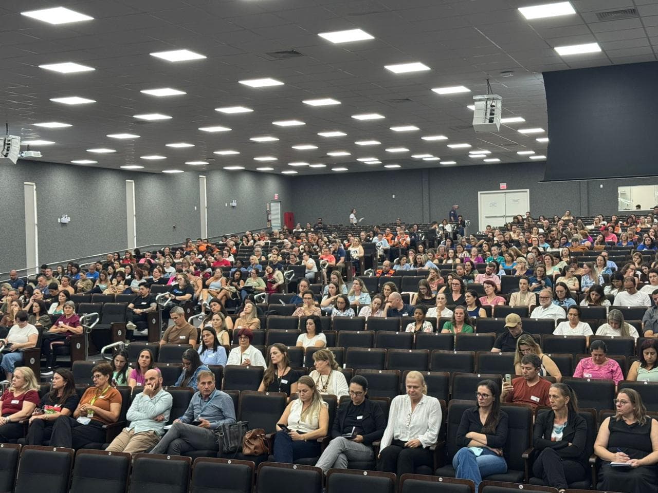 SSP-SC e Defesa Civil promovem seminário regional para reforçar segurança em escolas de Santa Catarina