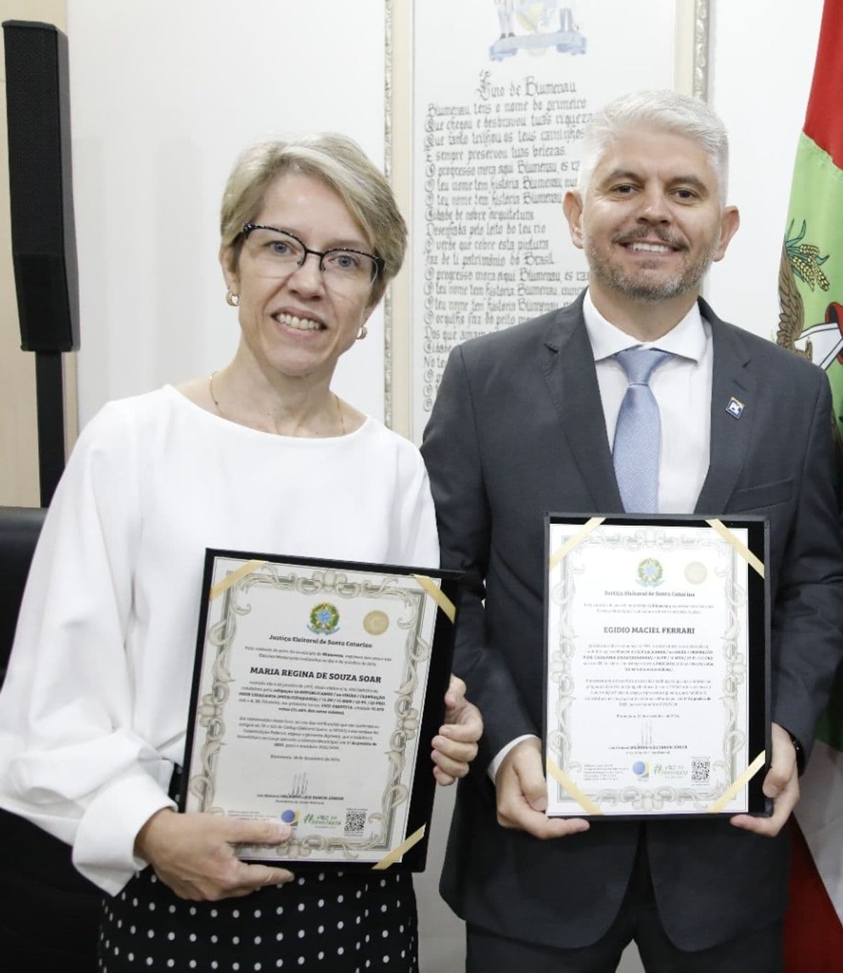 TRE-SC adia julgamento que pede cassação de mandatos em Blumenau