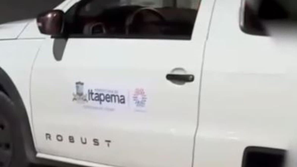 Servidora é afastada após ser flagrada bêbada em carro da Prefeitura em SC
