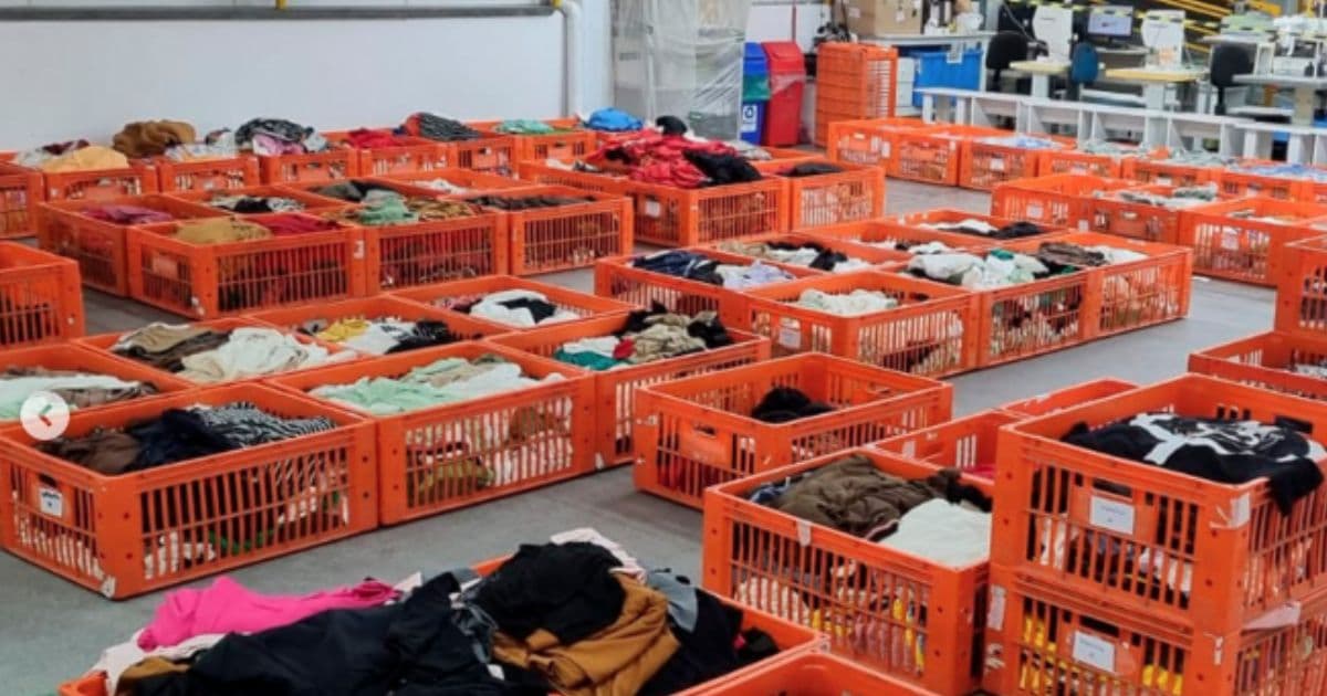 Megabazar de fábrica vende roupas novas a partir de R$ 15 em cidade de SC