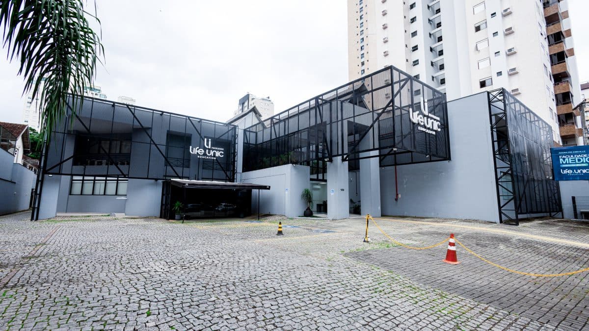 Ensino superior em Joinville: Life Unic conecta alunos às demandas do mercado na saúde