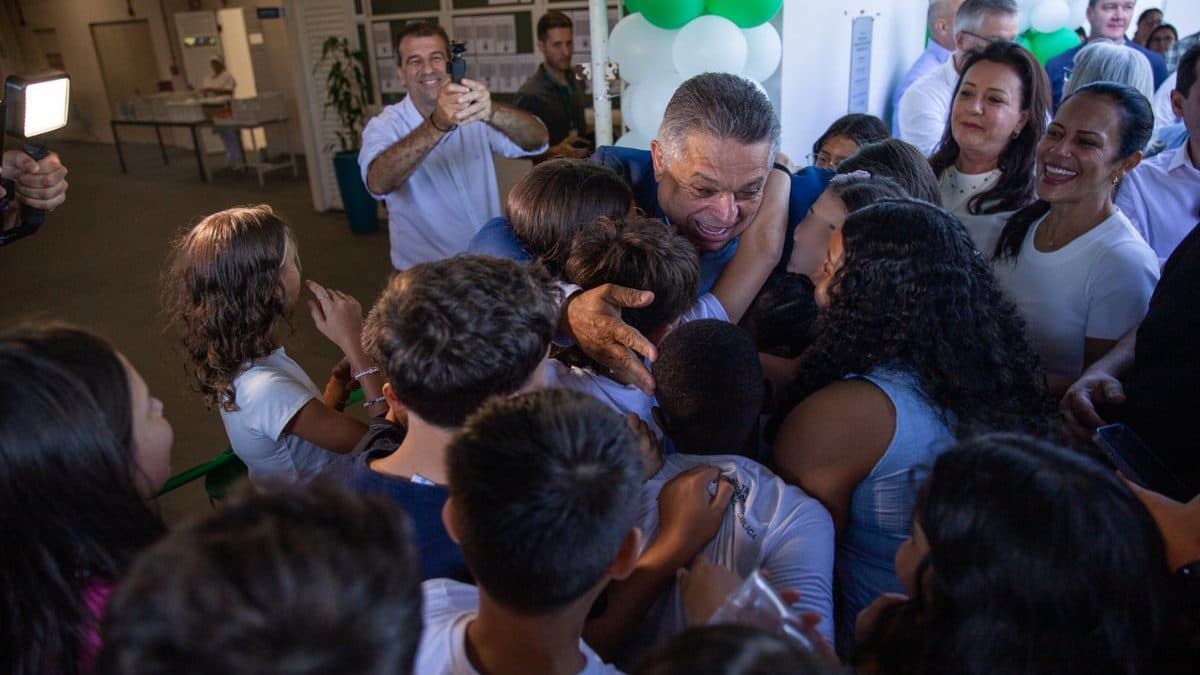 Pesquisa indica alta popularidade de João Rodrigues como prefeito de Chapecó