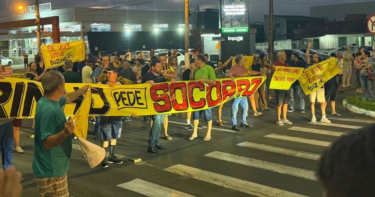 'Pinheirinho pede socorro': protesto cobra solução para criminalidade em bairro de Criciúma