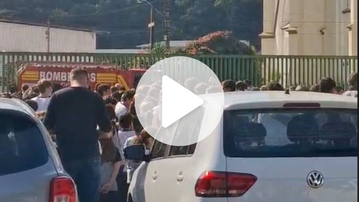 VÍDEO: Vazamento de gás em escola provoca evacuação, tumulto e mobiliza bombeiros em SC
