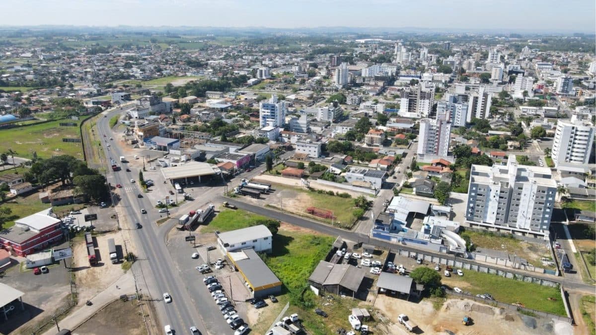 Capital do Mel em SC registra ‘boom econômico’ e salta 29 posições no ranking de maiores economias do estado