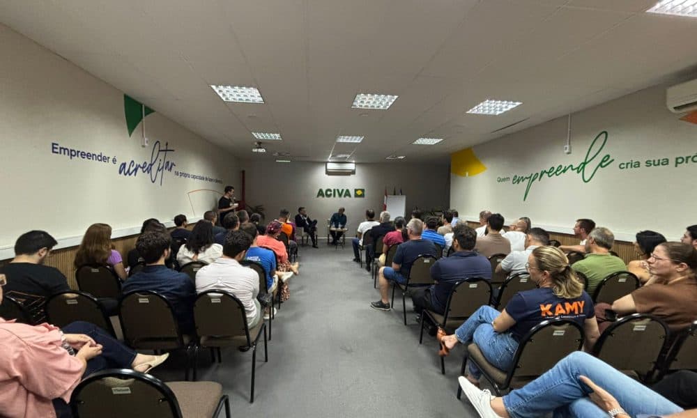 Cenário Econômico de SC: Reforma Tributária, Desburocratização Municipal e Baixo Desemprego em Destaque
