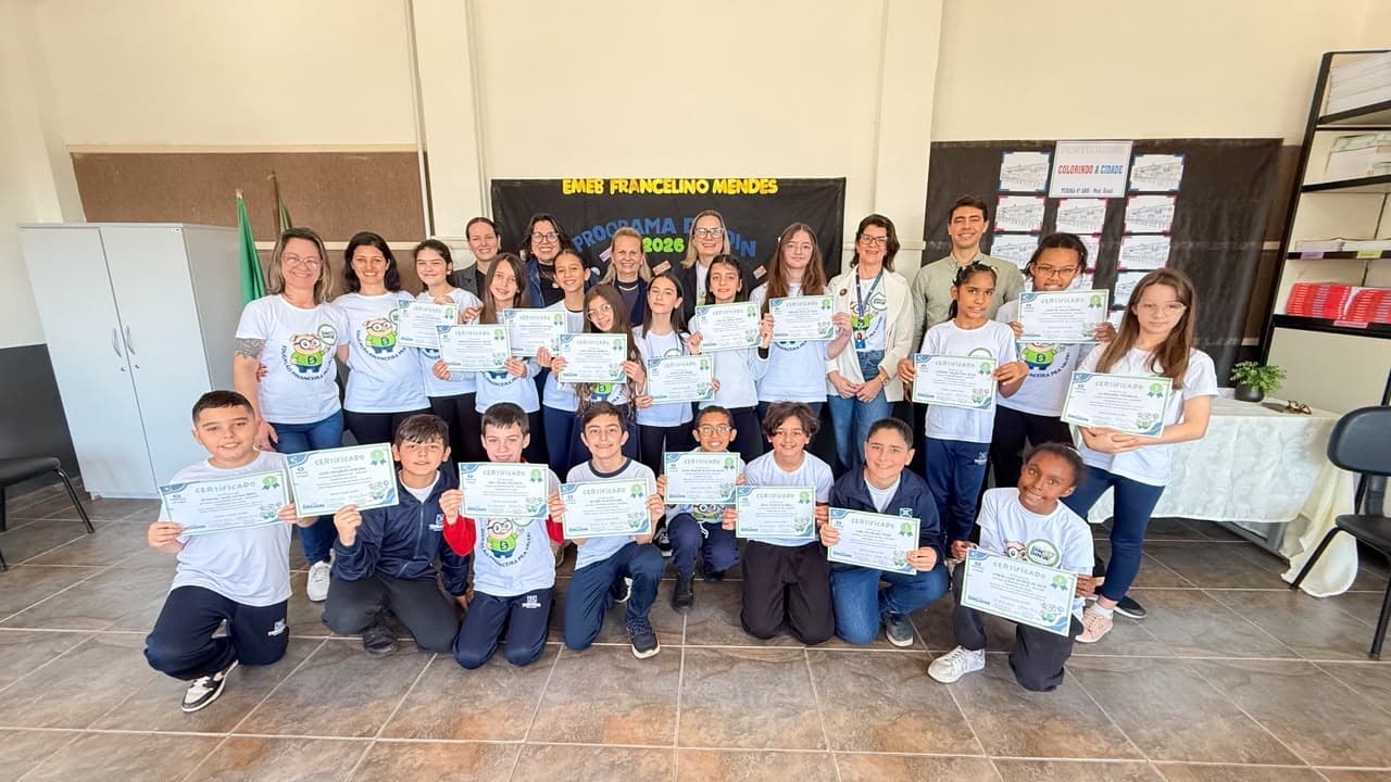 Programa de Educação Financeira em Tubarão Forma Novas Turmas e Gera Impacto Real em Alunos