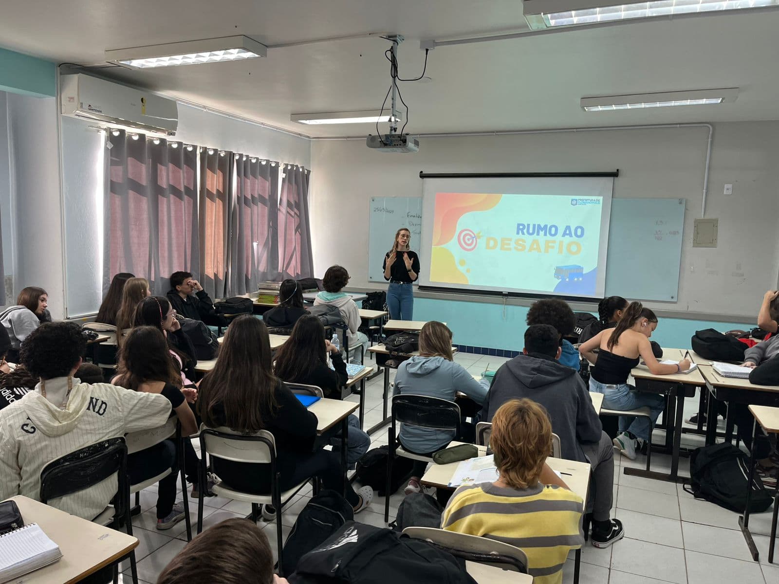 Florianópolis Lidera Crescimento no Ideb e Reduz Desigualdades na Educação Básica