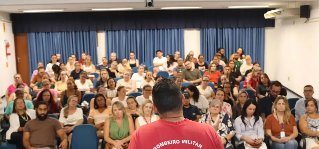 Blumenau inicia capacitação sobre segurança nas escolas - Visor Notícias