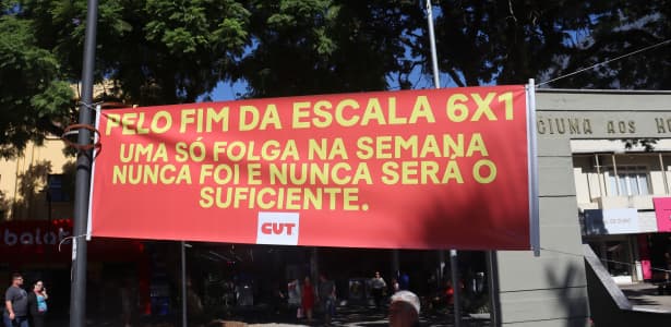 Fim da escala 6x1: mobilização em Criciúma reúne trabalhadores - 4oito