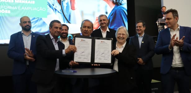 Jorginho Mello oficializa pacote de R$ 240 milhões para Criciúma - 4oito