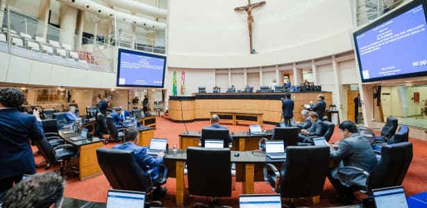 Eleições 2026: confira a lista dos pré-candidatos a deputado estadual e federal por Criciúma e região - 4oito