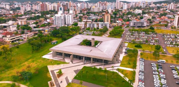 Criciúma sedia encontro nacional de gestores municipais e debate 14 pautas públicas - 4oito