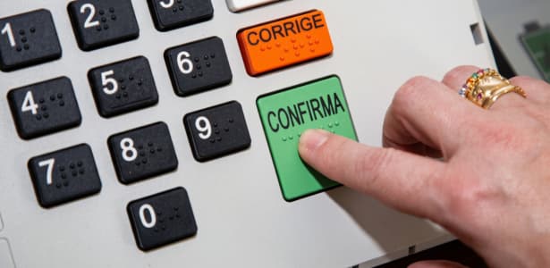 Urnas eletrônicas passam por testes de segurança antes do segundo turno em Criciúma - 4oito