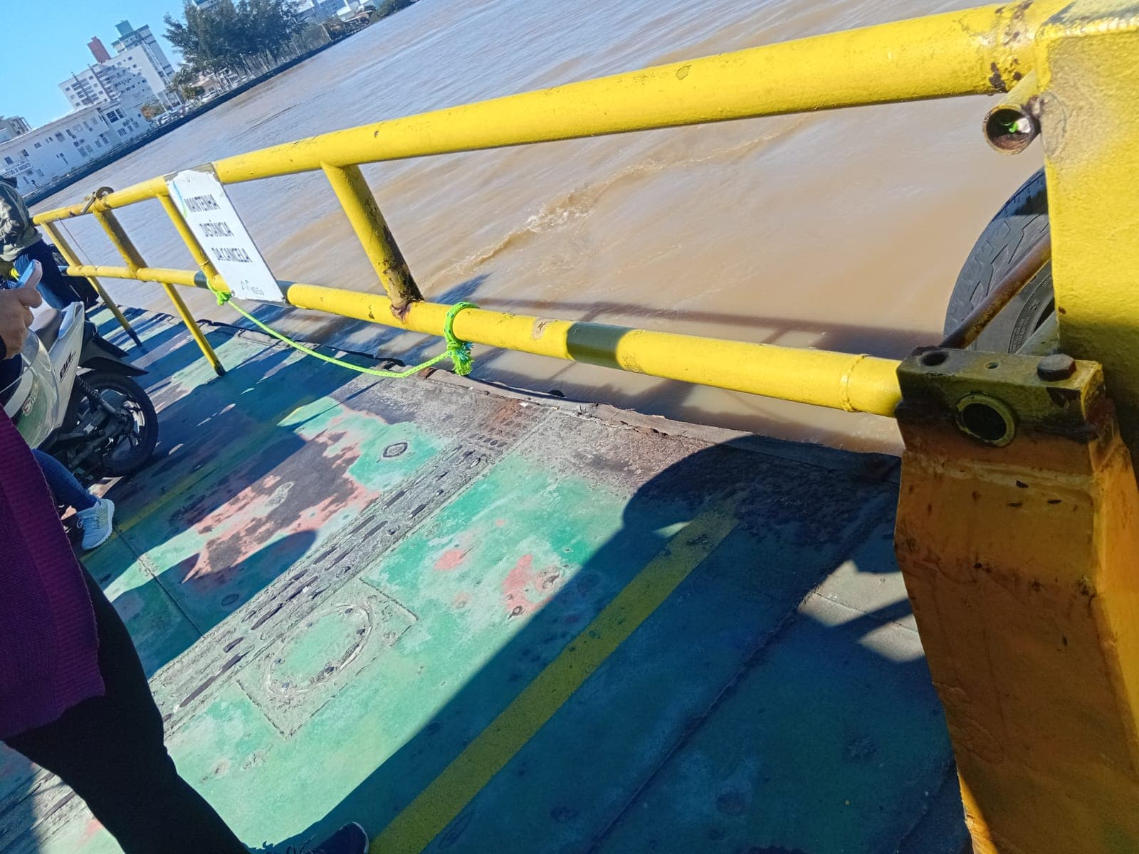 MPF apura riscos à segurança e falha em serviço de ferry boat entre Itajaí e Navegantes (SC)
