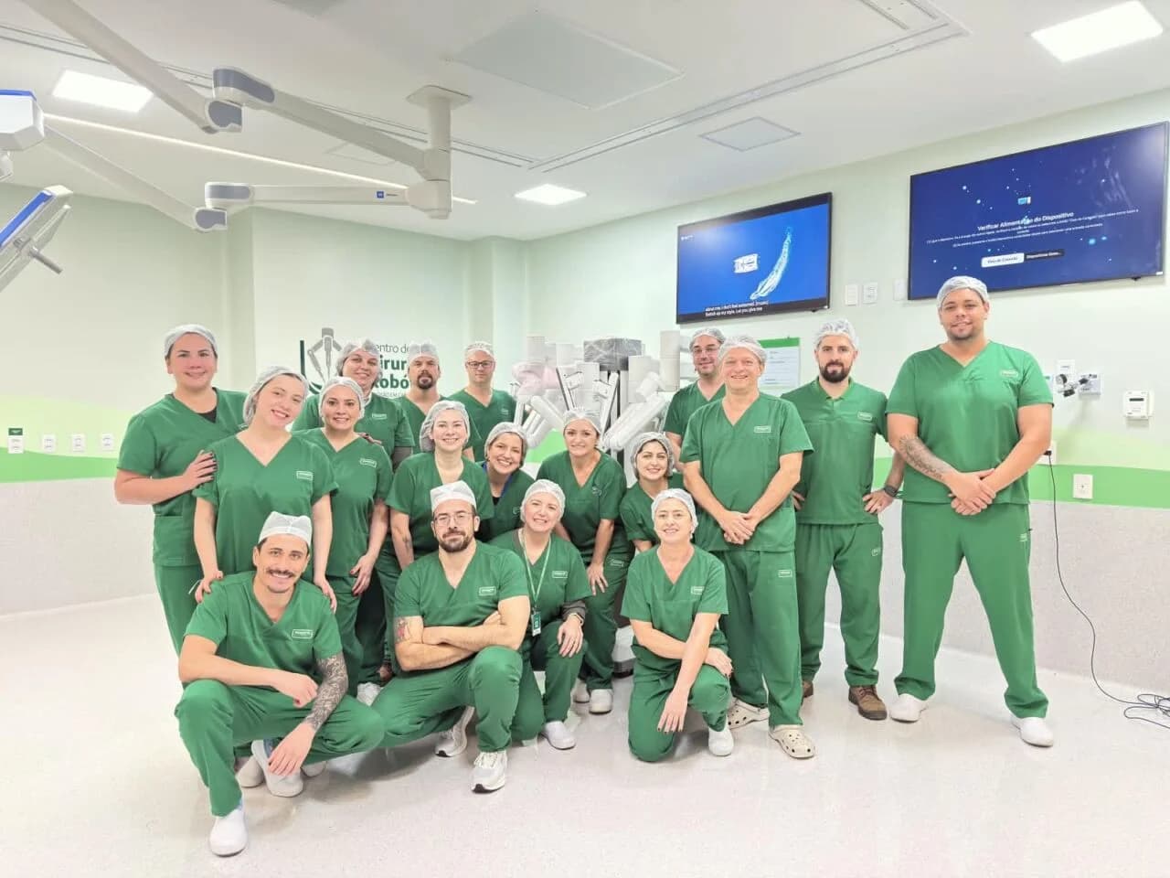 Tubarão recebe robô Da Vinci X para cirurgias altamente especializadas